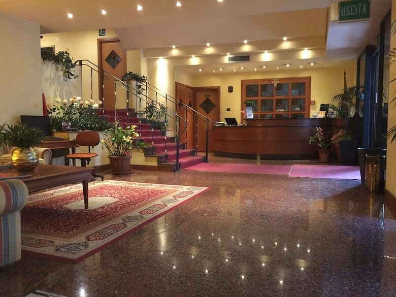 Hotel Savant