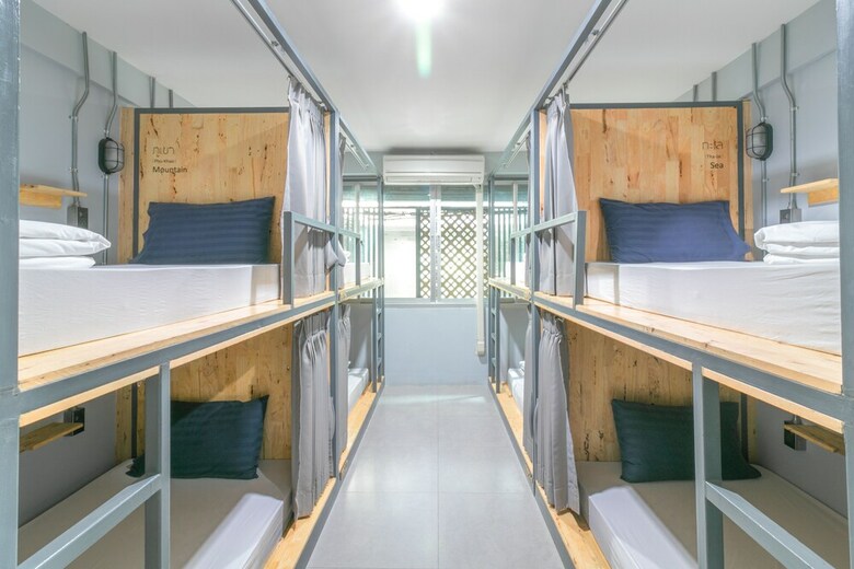 Hostal Plubpla Hostel