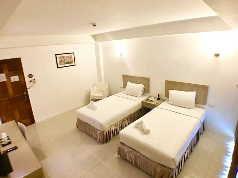 Trat Center Hotel
