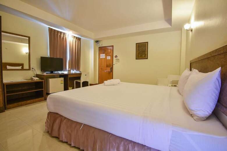 Trat Center Hotel