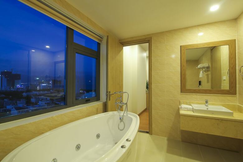 Royal Huy Hotel