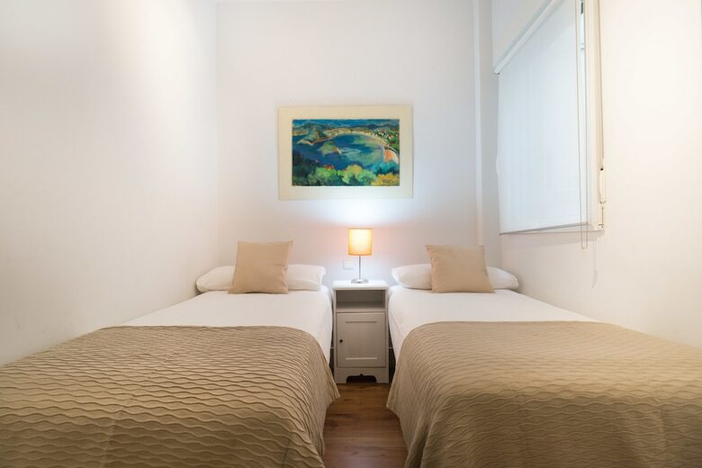 Playa Gros - Iberorent Apartments