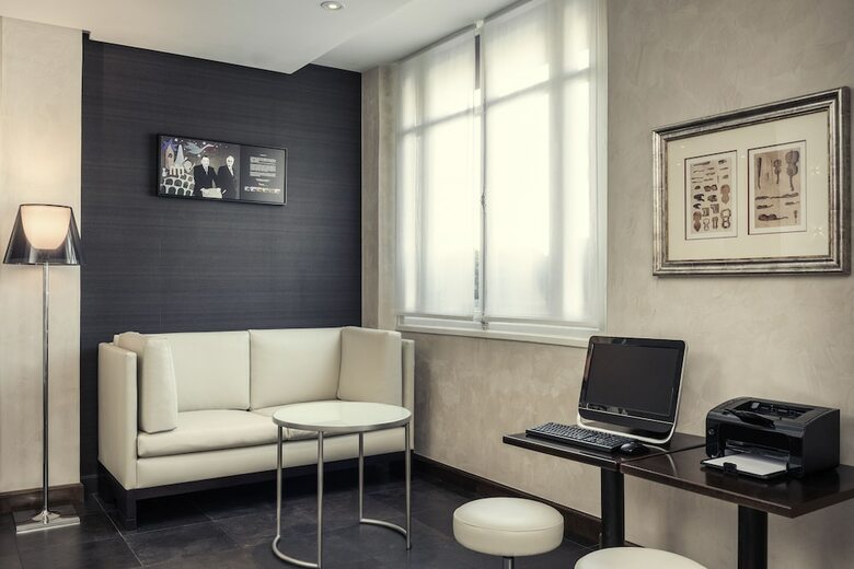 Hotel Mercure Paris Saint Lazare Monceau