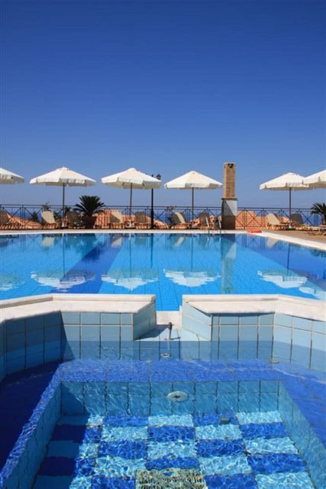 Sea View Village - Studios & Apartments