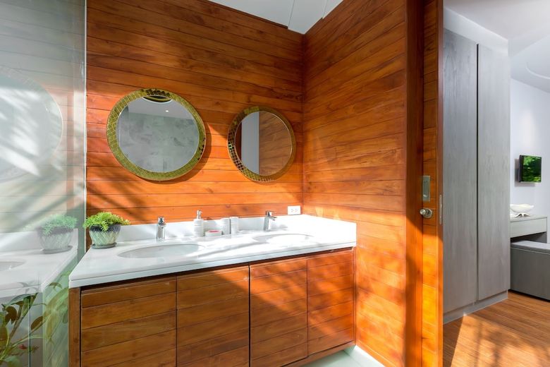 Karon Beach Pool Villas
