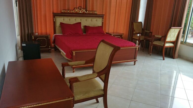 Dream Court Apartment