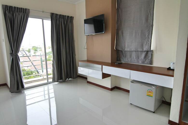 Ttt Hotel
