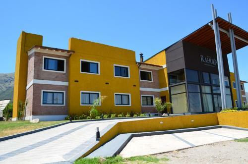 Rahuen Hotel/restaurant