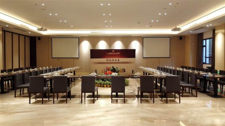 Emeishan Grand Hotel