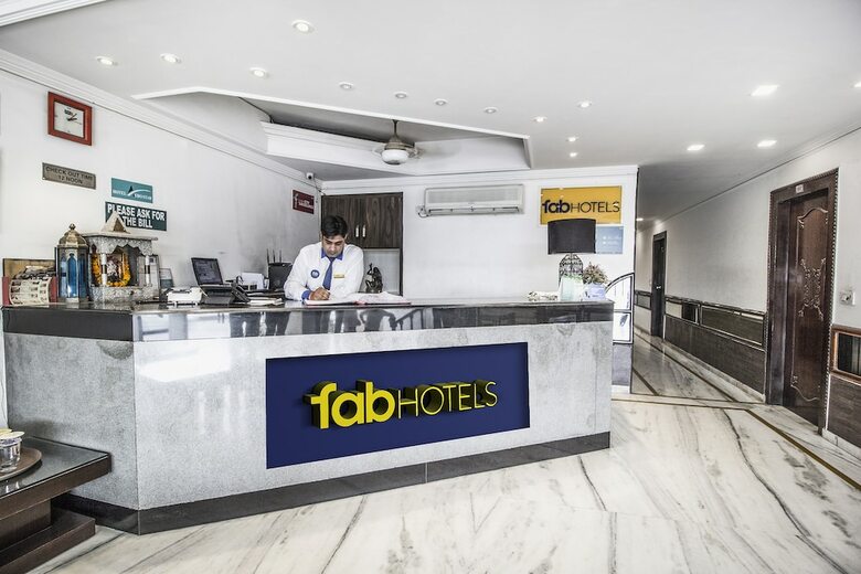 Fabhotel Star Delhi Airport