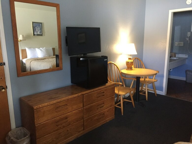 Motel Holiday Lodge