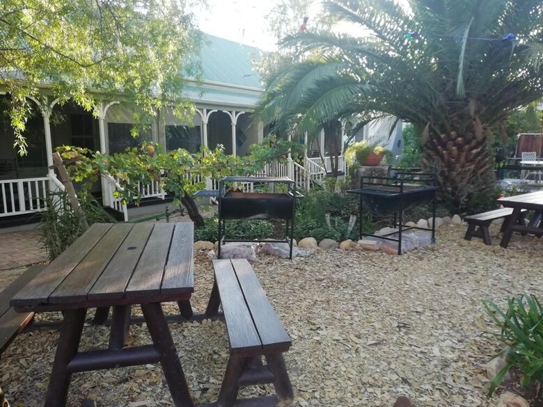 Hotel Housemartin Guest Lodge