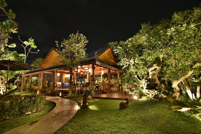 Hotel The Nine Thipthara Klongson Resort