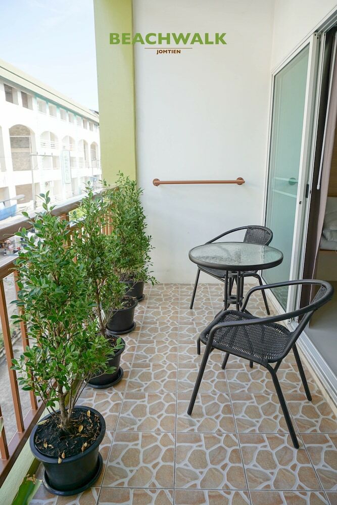 Hotel Beachwalk Jomtien