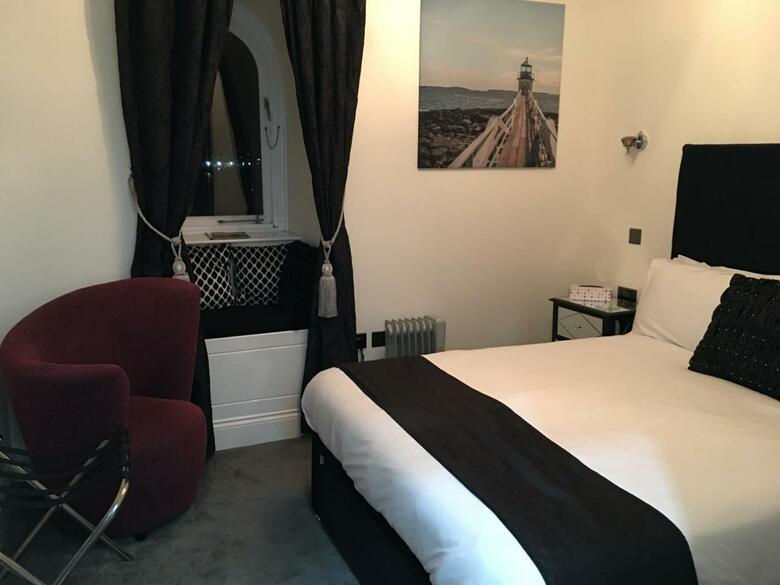 Ship Leopard Boutique Hotel