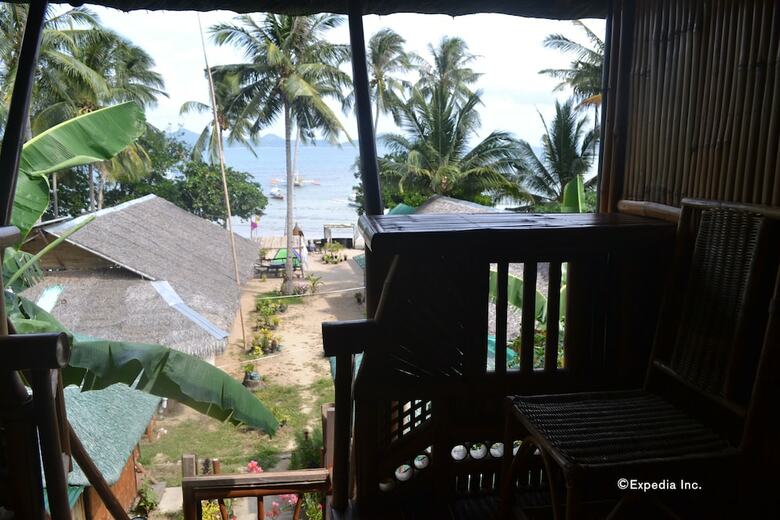 Hotel Floresita's Beach Resort