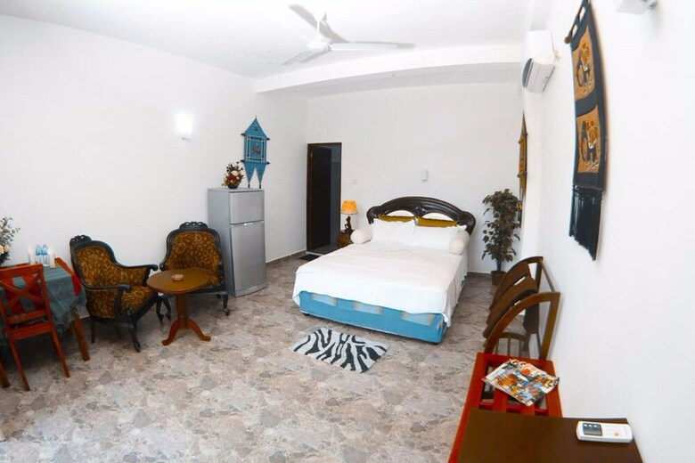 Hotel Mothers Place Nimala