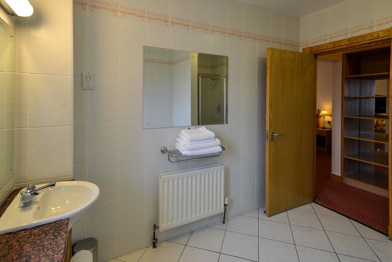 Hotel Cromore Halt