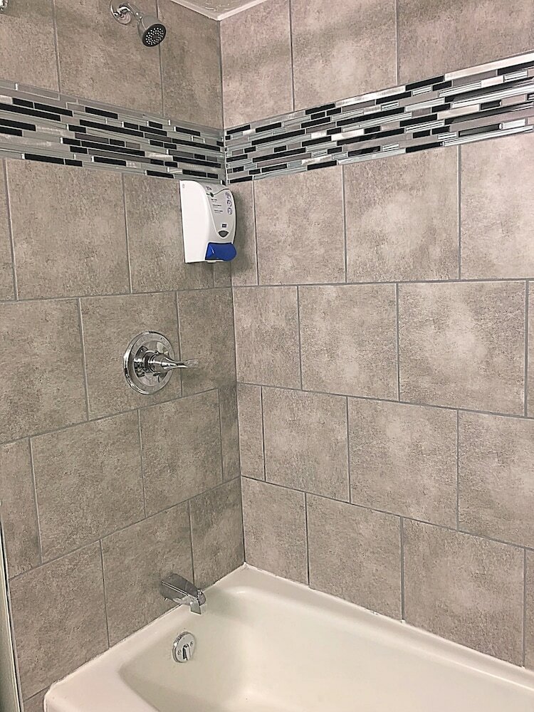 1hotel