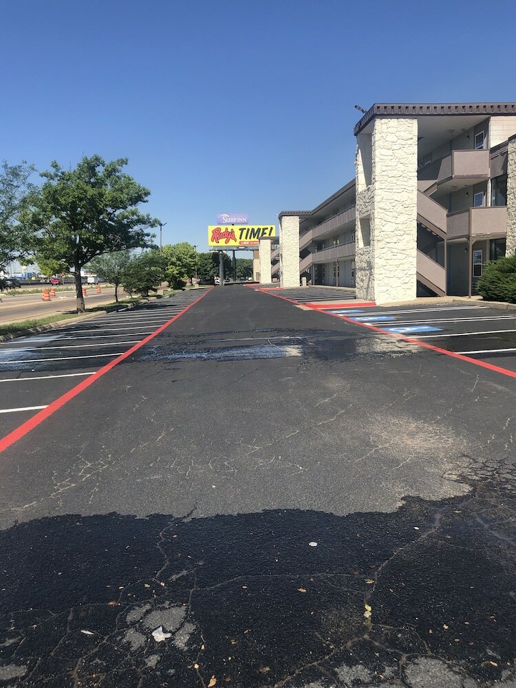 1hotel