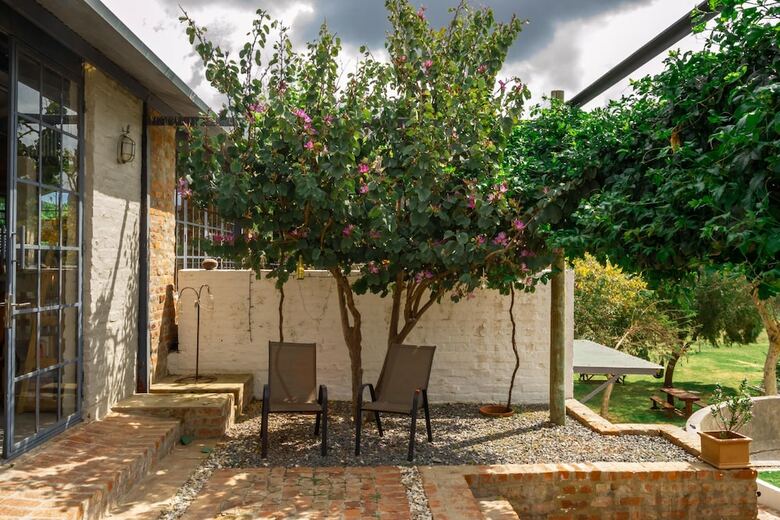 Hotel Essere Lodge Guest House