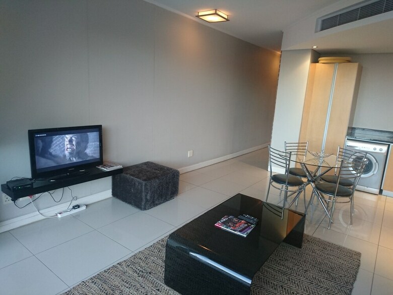 Rockwell Apartments By Ctha