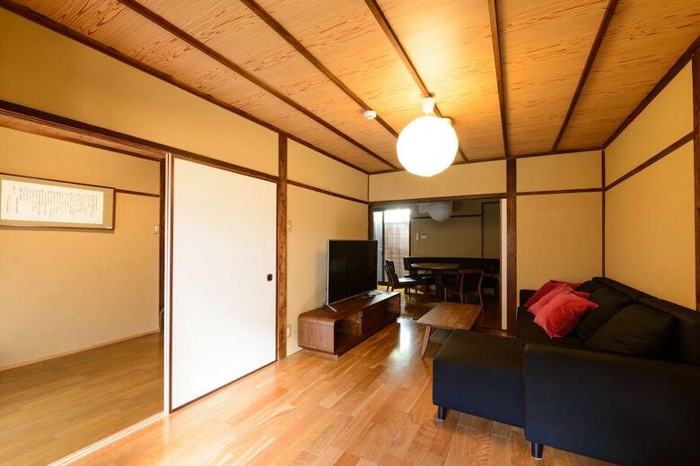 Shiki Homes Aki