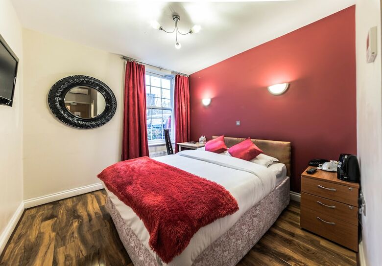Baylis House Hotel