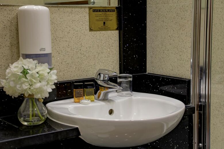 Baylis House Hotel
