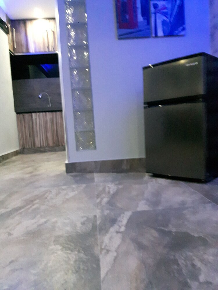 Micky Santoro Apartments