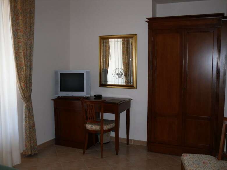 Hotel Villa De Pasquale