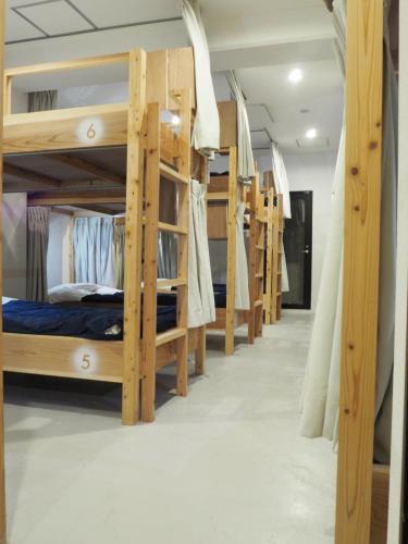 Hostal Bird Hostel