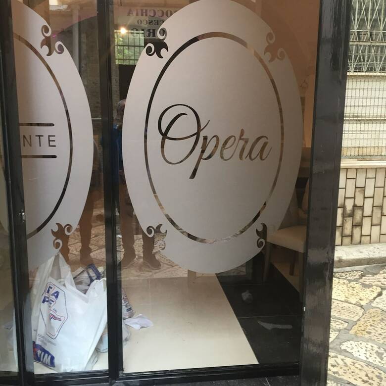 Bed & Breakfast Opera