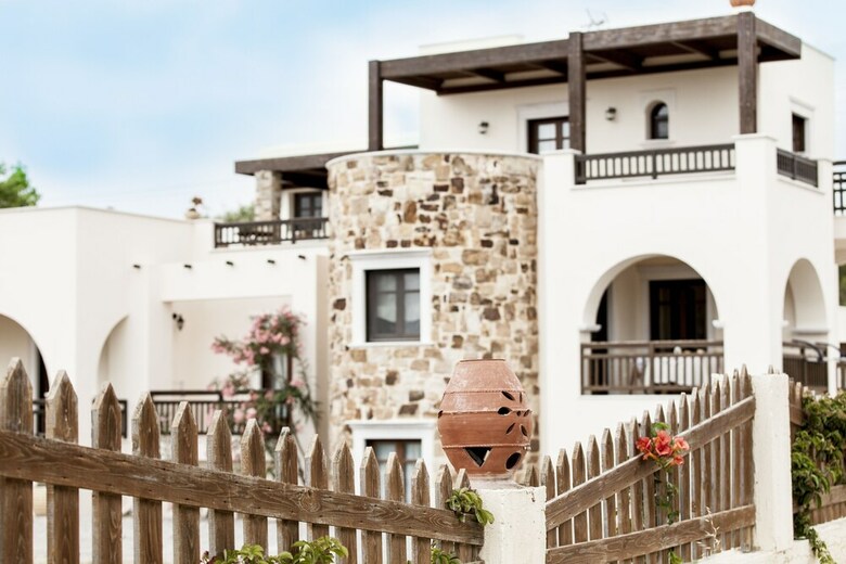 Apartamentos Athina Studios & Suites