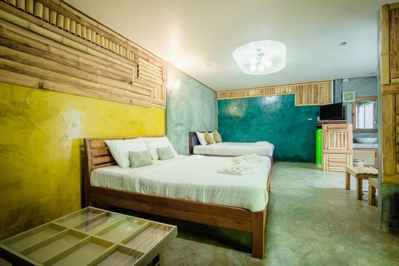Hotel Riverpool Resort