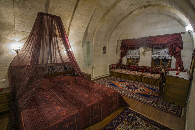 Hotel Assiana Cave House