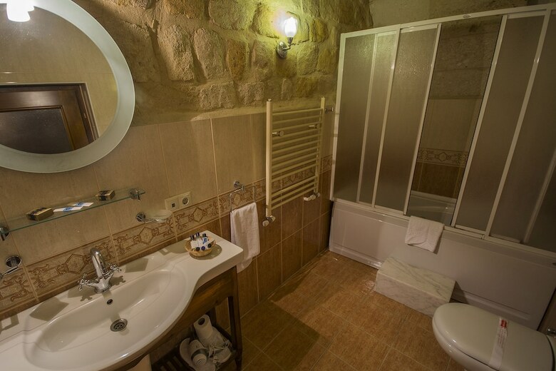 Hotel Assiana Cave House