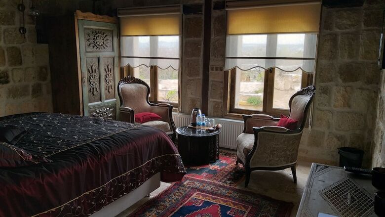 Hotel Assiana Cave House