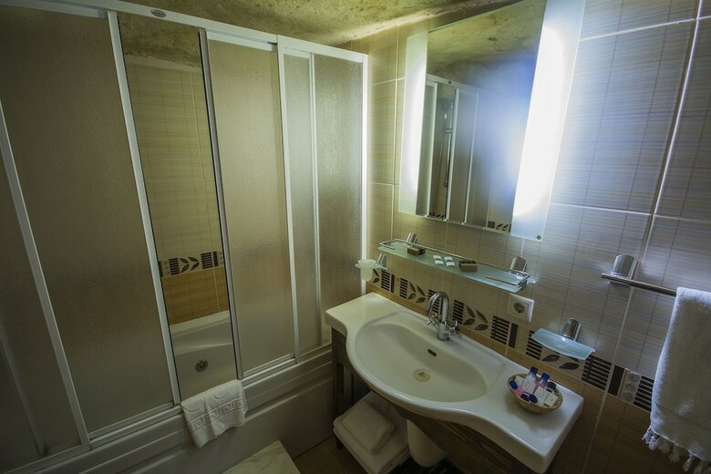 Hotel Assiana Cave House