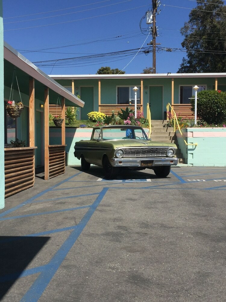 C-vu Motel