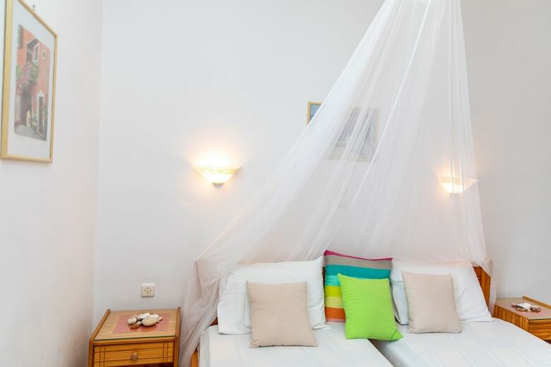 Apartamentos Arhontiko Studios