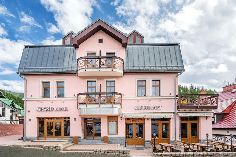 Hotel Grand