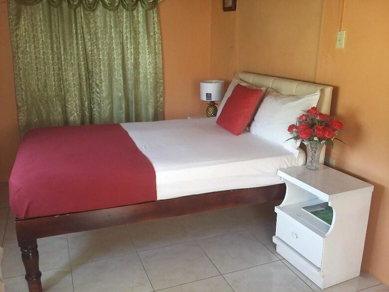 Hotel Enchanted Villas And Guest House