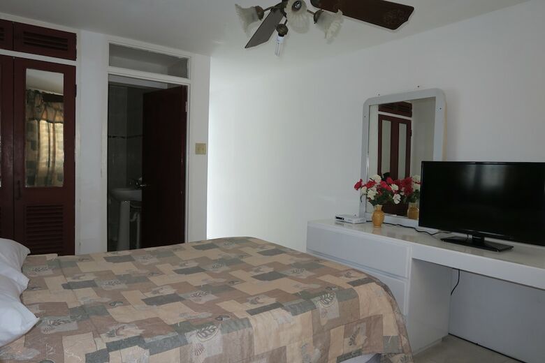Hotel Enchanted Villas And Guest House