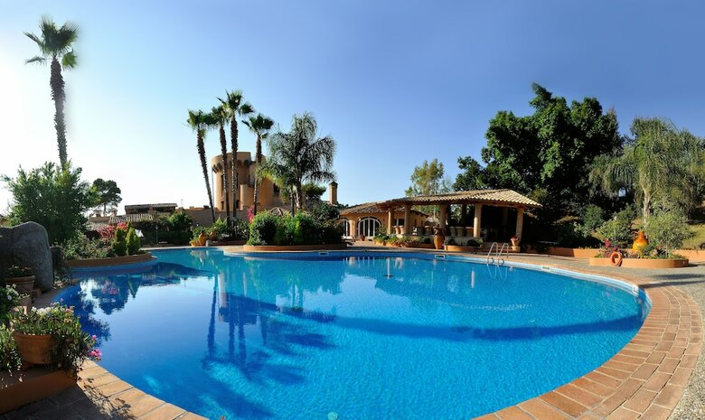 Hotel Porto Pirgos