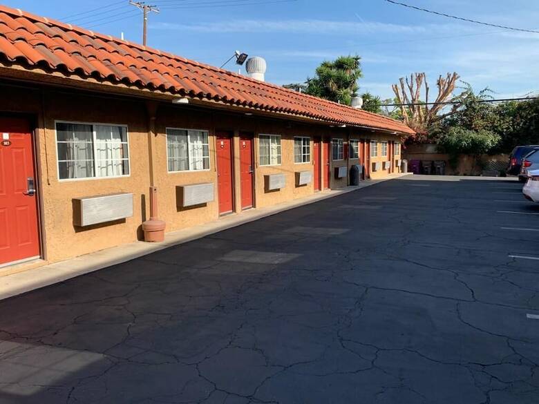 Motel Uptown Inn