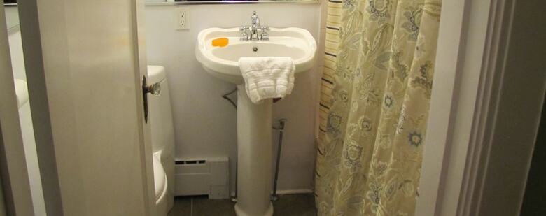 Hotel Monroe House Executive Suites