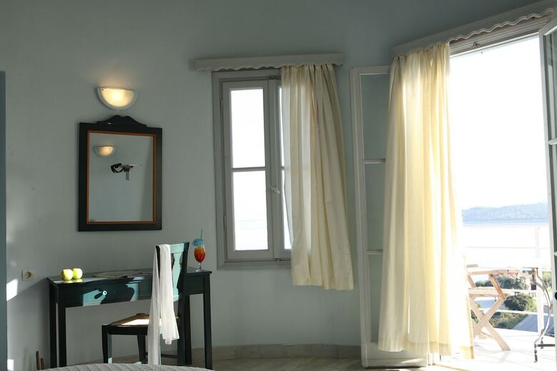 Red Tower Hotel Lefkada