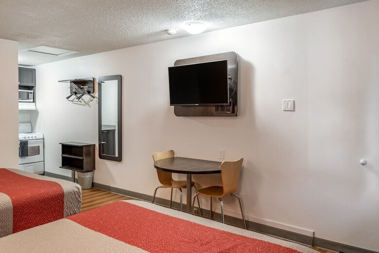 Hotel Motel 6 Fort Nelson, Bc