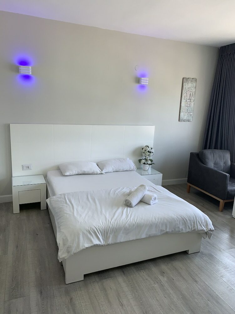 Hotel Spat Beach